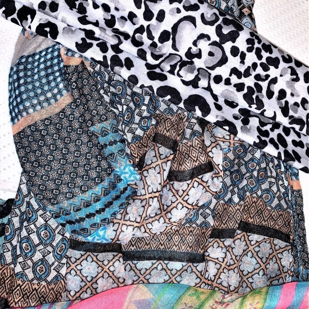 Scarves Bundle! - Picture 4 of 7